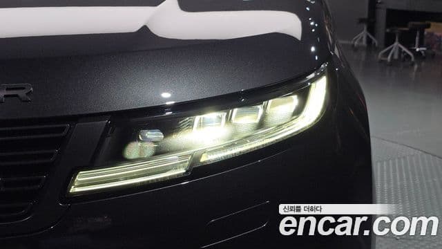 Land Rover Range Rover Sport 2025 — ფოტო 30/36