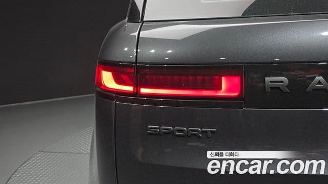 Land Rover Range Rover Sport 2025 — ფოტო 27/36