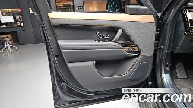 Land Rover Range Rover Sport 2025 — ფოტო 28/36