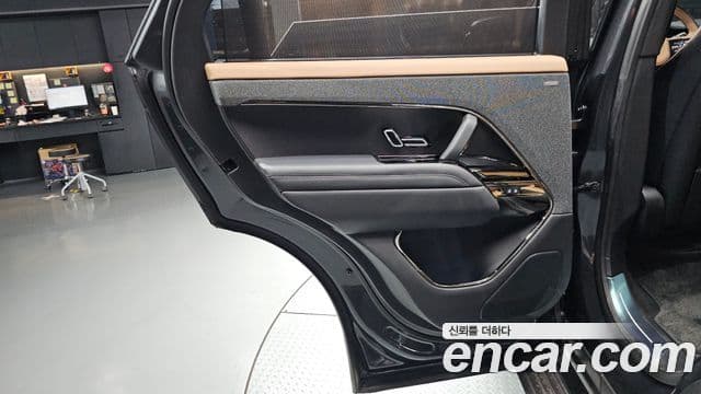 Land Rover Range Rover Sport 2025 — ფოტო 16/36