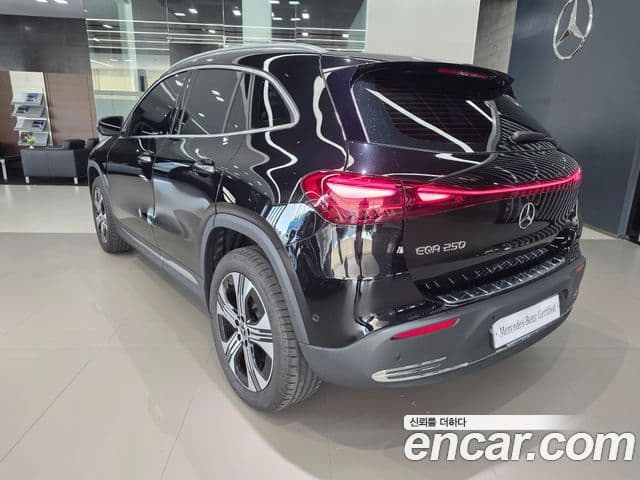 Mercedes-Benz EQA 2025 — ფოტო 1/20