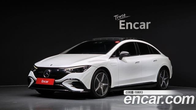 Mercedes-Benz EQE 2023 — ფოტო 7/20
