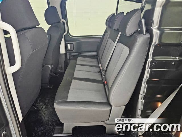 Hyundai Staria 2023 — Photo 15/20