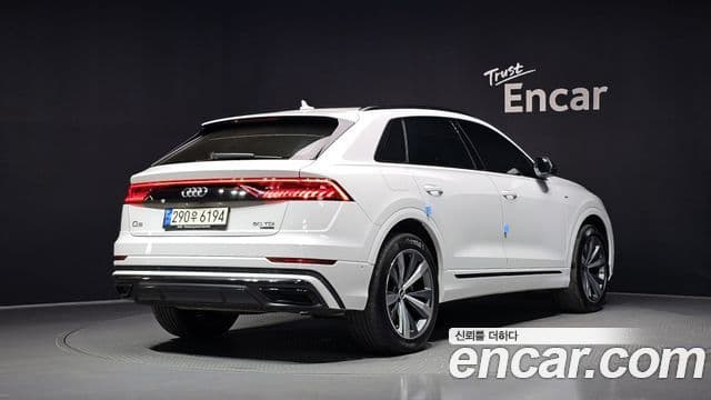 Audi Q8 2021 — ფოტო 27/36