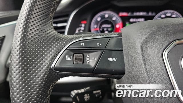 Audi Q8 2021 — ფოტო 10/36