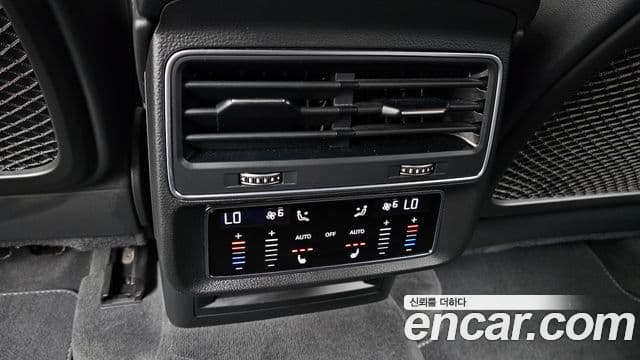 Audi Q8 2021 — ფოტო 6/36