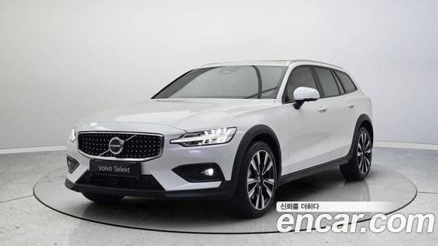Volvo V60 Cross Country 2024 — Фото 9/20