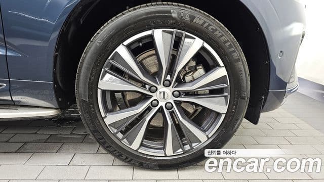 Volvo XC60 2022 — Photo 7/40