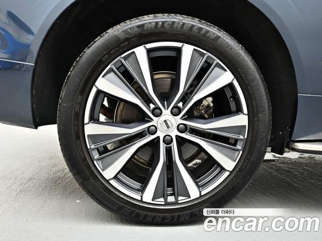 Volvo XC60 2022 — Photo 26/40