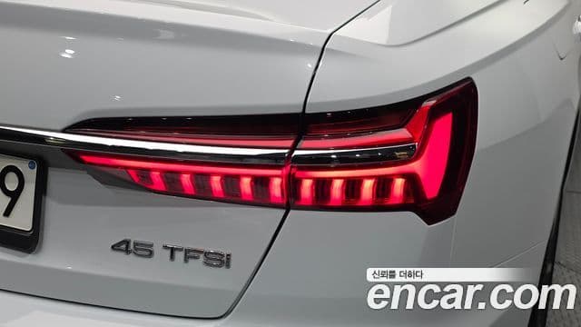 Audi A6 2021 — Şəkil 27/33