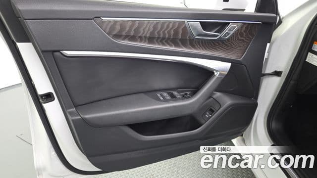 Audi A6 2021 — Şəkil 24/33