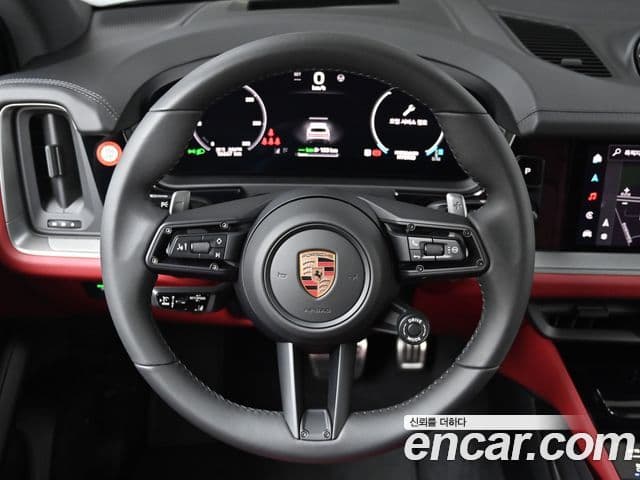 Porsche Cayenne 2025 — ფოტო 10/20