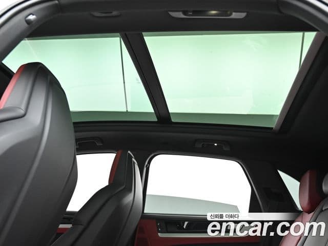 Porsche Cayenne 2025 — ფოტო 16/20