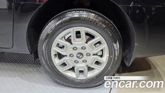 Hyundai Staria 2026 — Photo 11/35