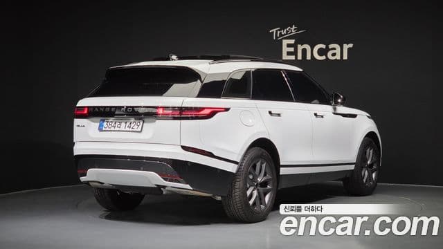 Land Rover Range Rover Velar 2026 — Şəkil 2/20