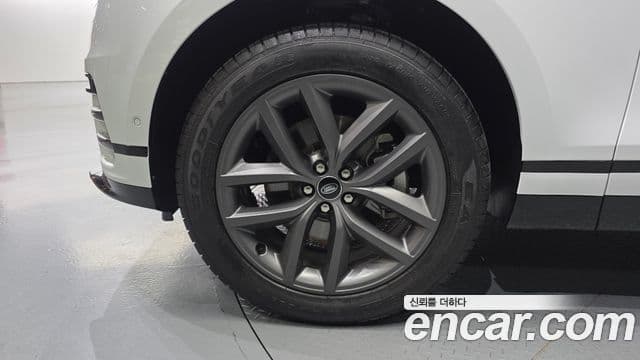 Land Rover Range Rover Velar 2026 — Şəkil 14/20