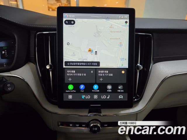 Volvo XC60 2025 — ფოტო 9/20