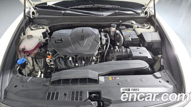 Hyundai Grandeur Hybrid 2023 — ფოტო 12/32