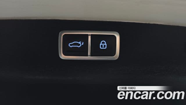Hyundai Grandeur Hybrid 2023 — ფოტო 25/32