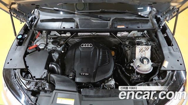 Audi Q5 2020 — Şəkil 17/20