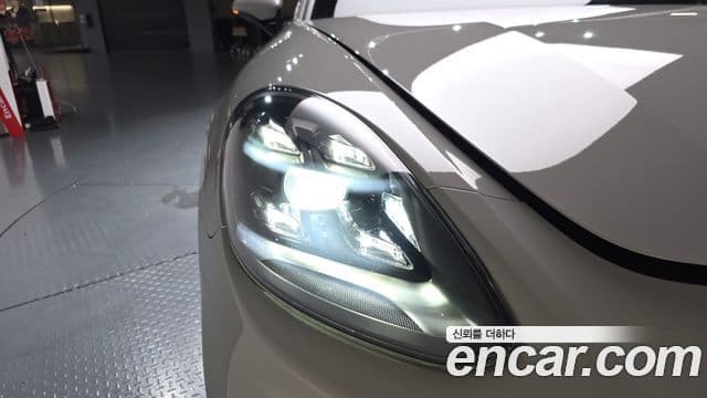 Porsche Panamera 2021 — Şəkil 16/36