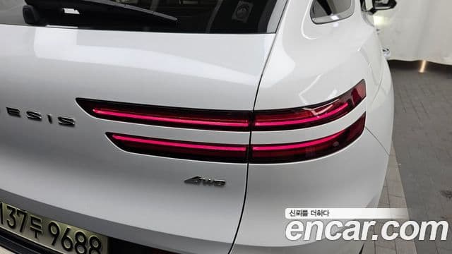 Genesis GV70 2022 — Photo 20/35