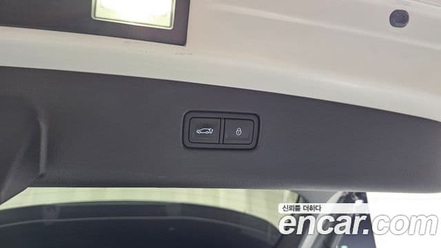 Genesis GV70 2022 — Photo 9/35
