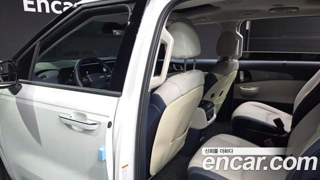 Kia Carnival 2025 — ფოტო 35/40