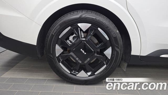 Kia Carnival 2025 — Фото 4/20