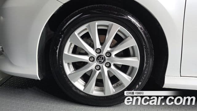 Toyota Camry 2019 — Photo 26/31