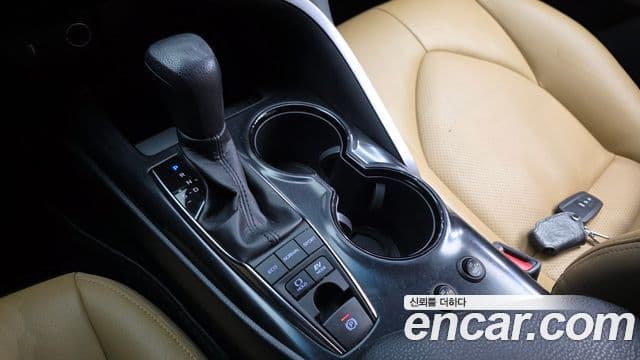Toyota Camry 2019 — Photo 22/31