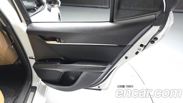 Toyota Camry 2019 — Photo 31/31