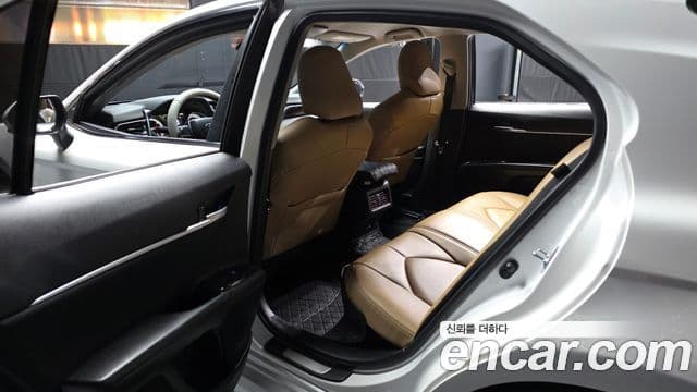 Toyota Camry 2019 — Photo 30/31