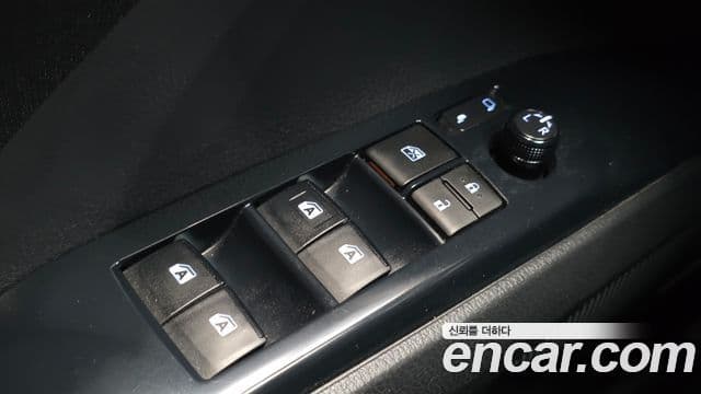Toyota Camry 2019 — Photo 9/31