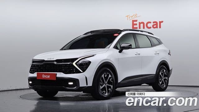 Kia Sportage 2022 — Фото 1/20