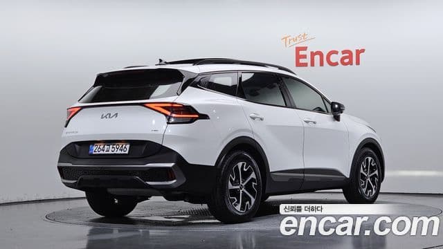 Kia Sportage 2022 — Фото 2/20