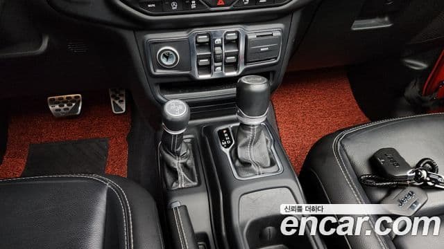 Jeep Wrangler 2021 — Photo 22/30