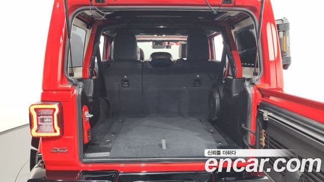 Jeep Wrangler 2021 — Photo 24/30