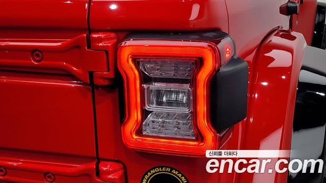 Jeep Wrangler 2021 — Photo 23/30