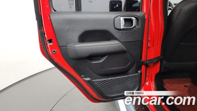 Jeep Wrangler 2021 — Photo 14/30