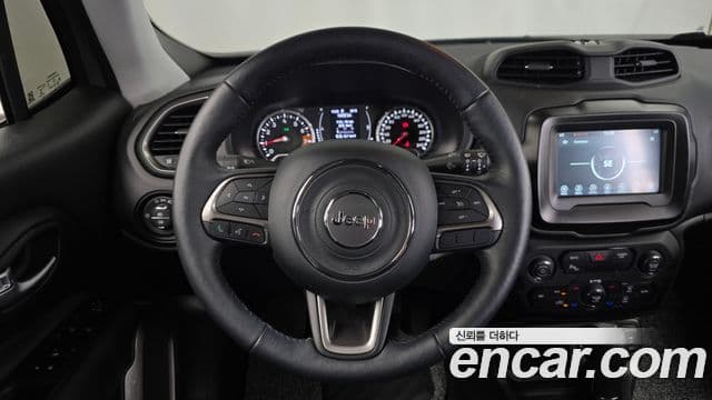 Jeep Renegade 2022 — Şəkil 22/32
