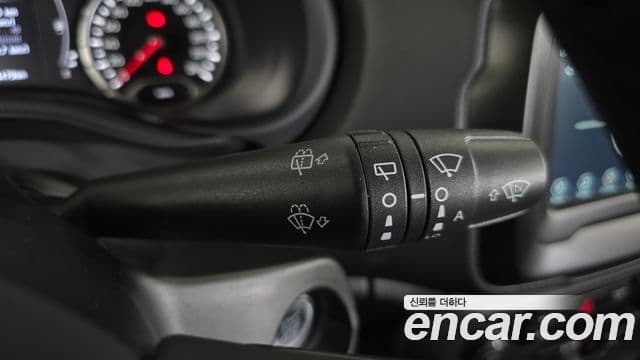 Jeep Renegade 2022 — Şəkil 10/32