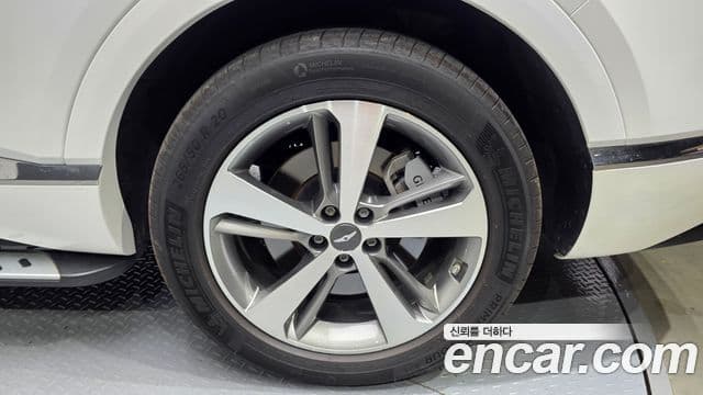 Genesis GV80 2023 — Photo 17/35
