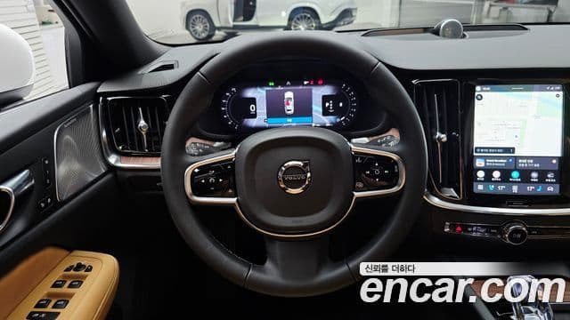Volvo V60 Cross Country 2025 — Фото 13/20