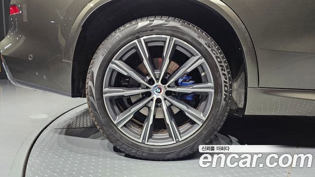 BMW X5 2024 — Photo 33/36