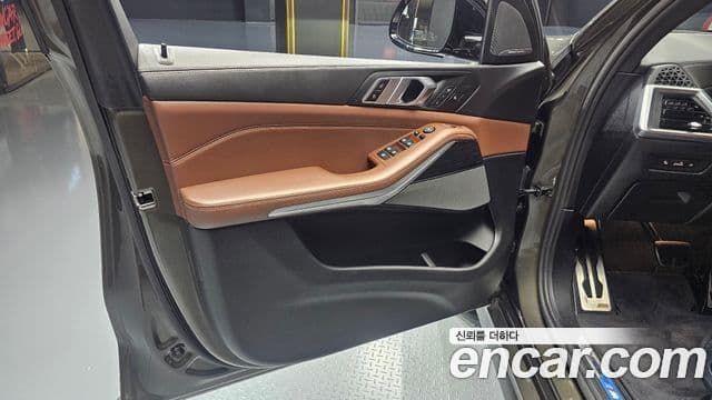 BMW X5 2024 — Photo 15/36