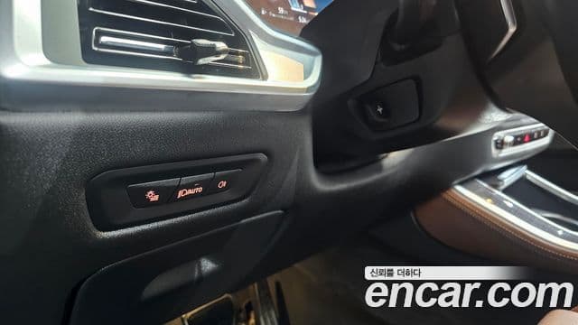 BMW X5 2024 — Photo 21/36