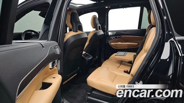 Volvo XC90 2021 — Фото 11/20