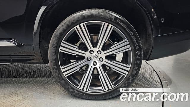 Volvo XC90 2021 — Şəkil 8/36