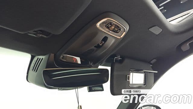 Volvo XC90 2021 — Şəkil 31/36
